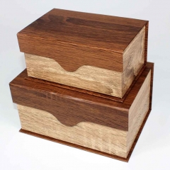 木製のデザインの紙箱