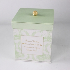 ビーズハンドル付きの手作りの紙の結婚式のギフトボックス