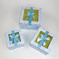 ポリ塩化ビニールの窓およびリボンが付いている注文のロゴの正方形の紙の包装箱